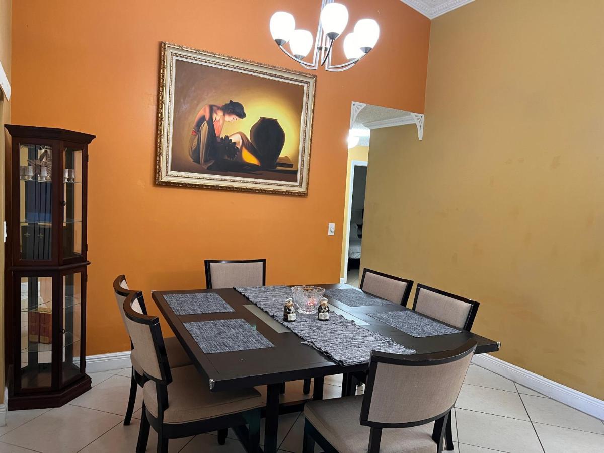 Entire Single Family Home 3 Bed 2 Bath In Water Front Big Cozy Back Yard View Coconut Zewnętrze zdjęcie